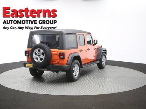 Used 2018 Jeep Wrangler Unlimited Sport S AWD/4WD image 38