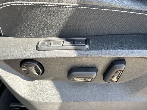 Used 2024 Volkswagen Atlas Cross Sport SEL Premium R-Line image 7