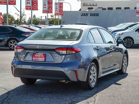 Used 2026 Toyota Corolla LE FWD image 5