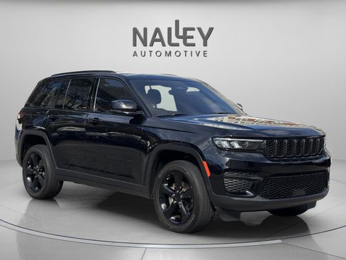 Used 2022 Jeep Grand Cherokee Altitude image 6