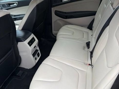 Used 2021 Ford Edge Titanium w/ Equipment Group 301A FWD image 8