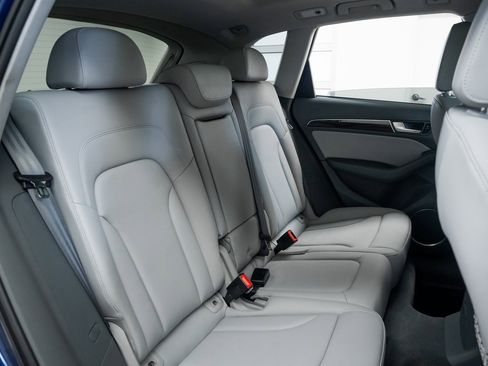 Used 2017 Audi Q5 2.0T Premium Plus w/ Technology Package image 23