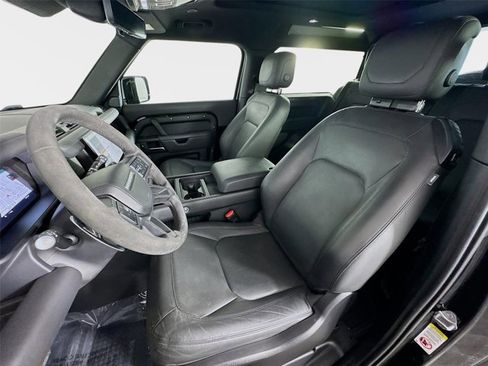 Used 2023 Land Rover Defender 90 V8 AWD/4WD image 11