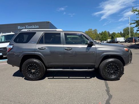 Used 2016 Toyota 4Runner SR5 Premium AWD/4WD image 8
