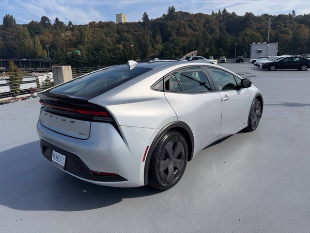 Certified 2023 Toyota Prius LE AWD/4WD image 5