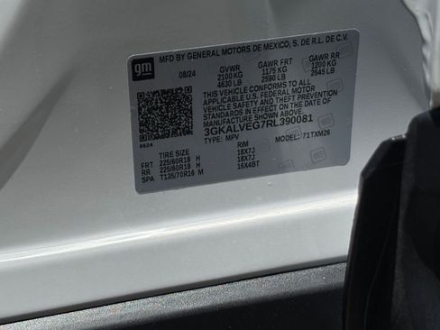 Used 2024 GMC Terrain SLT AWD/4WD image 31