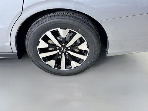 New 2026 Honda Odyssey EX-L image 32