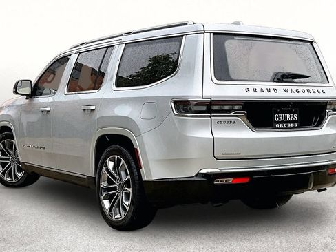 Used 2023 Jeep Grand Wagoneer Series III AWD/4WD image 17