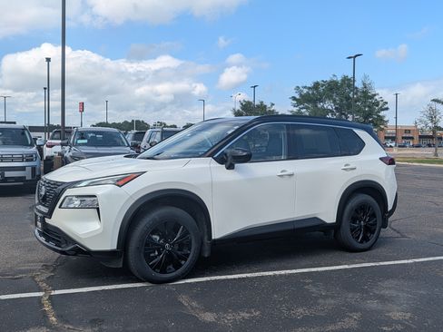 Used 2023 Nissan Rogue SV w/ SV Premium B Package AWD/4WD image 1