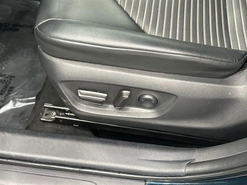 Used 2021 Toyota Camry SE image 12