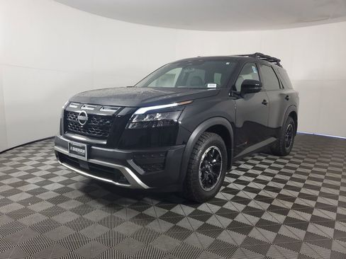 New 2025 Nissan Pathfinder Rock Creek image 8