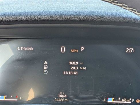 Used 2024 Jeep Grand Cherokee Laredo X image 31