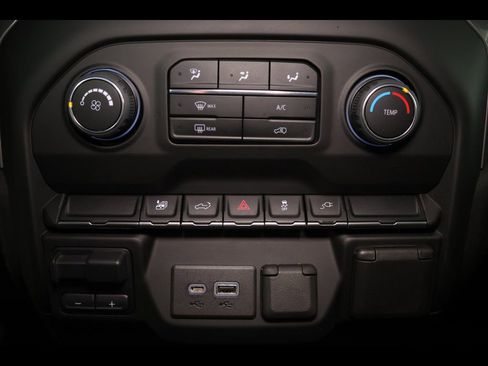 Used 2022 Chevrolet Silverado 2500 Custom w/ Custom Value Package AWD/4WD image 28