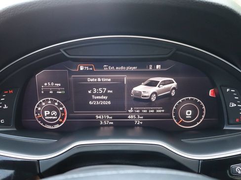 Used 2017 Audi Q7 3.0T Premium Plus w/ Premium Plus Package AWD/4WD image 35
