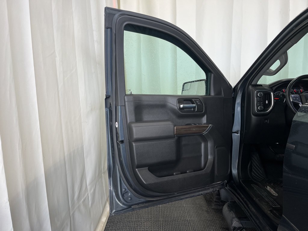 Used 2021 Chevrolet Silverado 1500 LT Trail Boss AWD/4WD image 16
