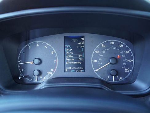 Used 2025 Toyota Corolla LE image 5