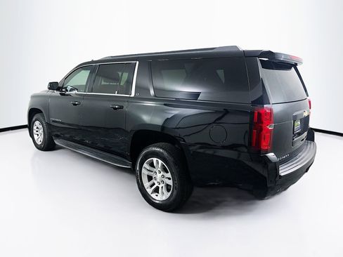 Used 2018 Chevrolet Suburban LT image 5