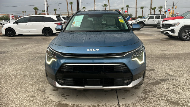 Used 2023 Kia Niro EX Touring FWD image 2