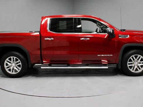 Used 2021 GMC Sierra 1500 SLT w/ SLT Premium Package AWD/4WD image 12