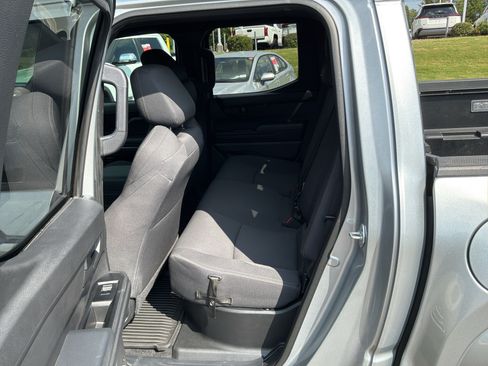Used 2024 Toyota Tacoma SR5 AWD/4WD image 30