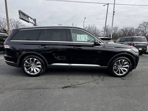 Certified 2025 Lincoln Aviator Reserve image 4