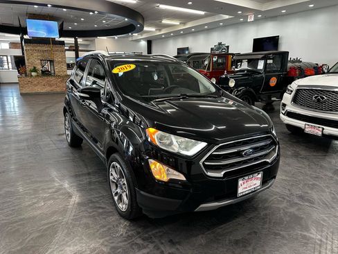 Used 2019 Ford EcoSport Titanium image 3