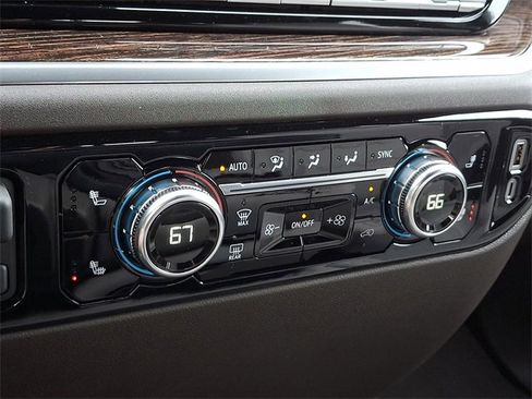 New 2026 GMC Sierra 1500 SLE w/ Preferred Package image 10