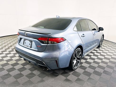 Used 2022 Toyota Corolla XSE image 3
