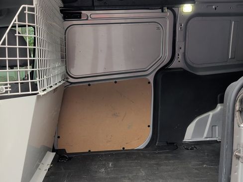 Used 2017 Ford Transit Connect XL image 17