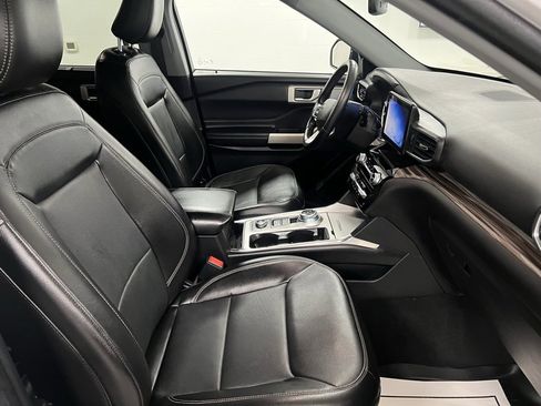 Used 2022 Ford Explorer Limited image 66