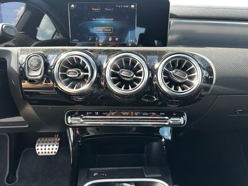 Used 2022 Mercedes-Benz CLA 250 image 20