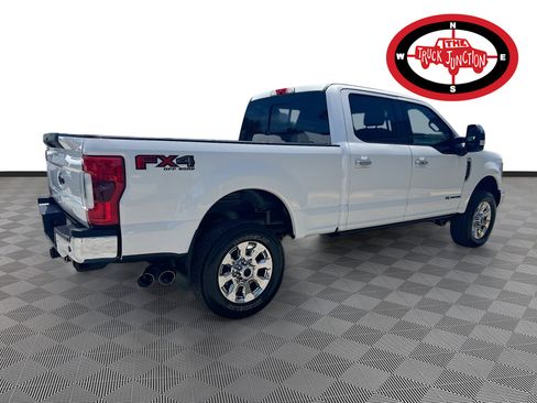 Used 2017 Ford F250 Lariat w/ Lariat Ultimate Package AWD/4WD image 7