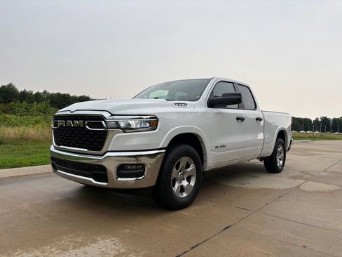 Used 2025 RAM 1500 Big Horn AWD/4WD image 1
