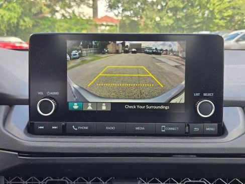 Used 2025 Honda Accord LX image 19