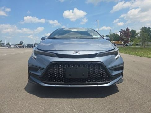 Used 2024 Toyota Corolla SE FWD image 3