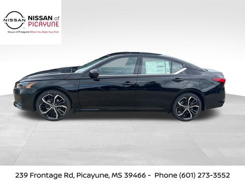New 2026 Nissan Altima 2.5 SR FWD image 2