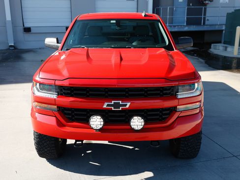 Used 2019 Chevrolet Silverado 1500 Custom w/ Custom Convenience Package image 24