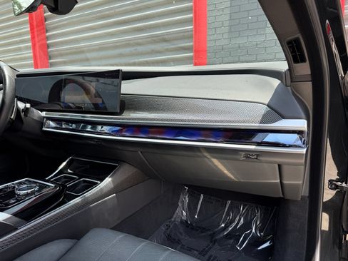 Used 2023 BMW 740i RWD image 28