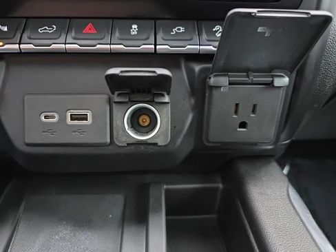 Used 2023 GMC Sierra 3500 Denali w/ Denali Ultimate Package AWD/4WD image 37