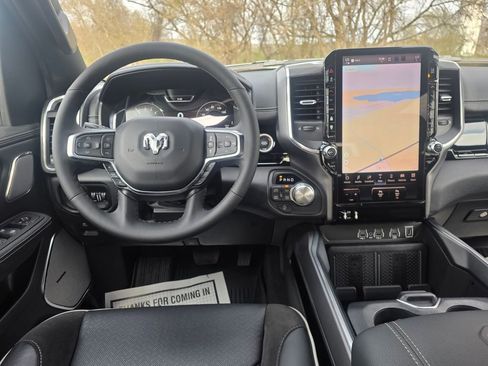 Used 2025 RAM 1500 Laramie AWD/4WD image 4