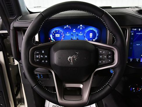 New 2026 Ford Bronco Outer Banks w/ Sasquatch Package AWD/4WD image 20