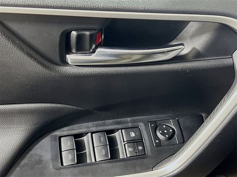 Used 2024 Toyota RAV4 XLE image 17