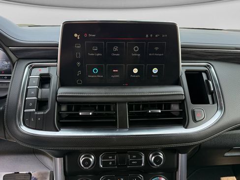 Used 2024 GMC Yukon SLT AWD/4WD image 28