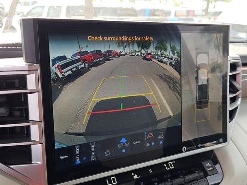 Used 2023 Toyota Tundra Capstone AWD/4WD image 18
