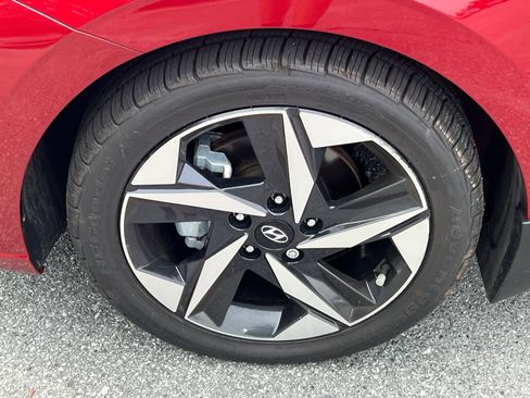 Certified 2023 Hyundai Elantra SEL w/ Convenience Package FWD image 11