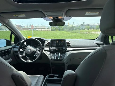 Used 2024 Honda Odyssey EX-L image 11