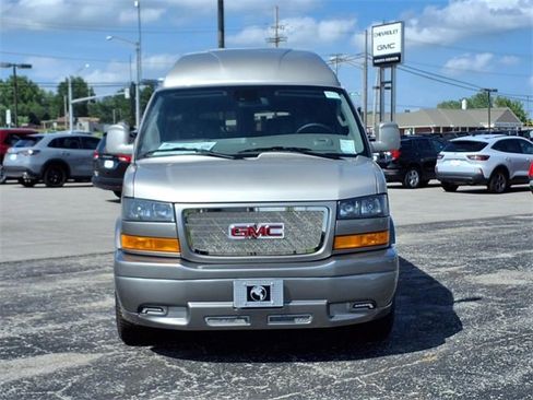 New 2025 GMC Savana 2500 w/ Driver Convenience Package image 9