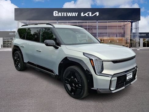 Certified 2024 Kia EV9 GT-Line AWD/4WD image 1