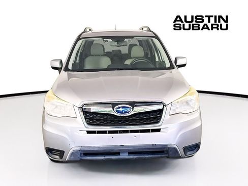 Used 2015 Subaru Forester 2.5i Premium AWD/4WD image 2