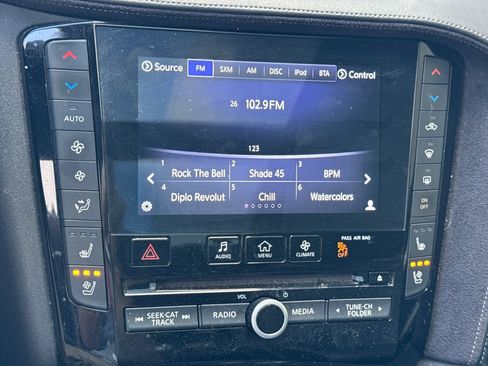 Used 2019 INFINITI QX50 Essential w/ Sensory Package image 27